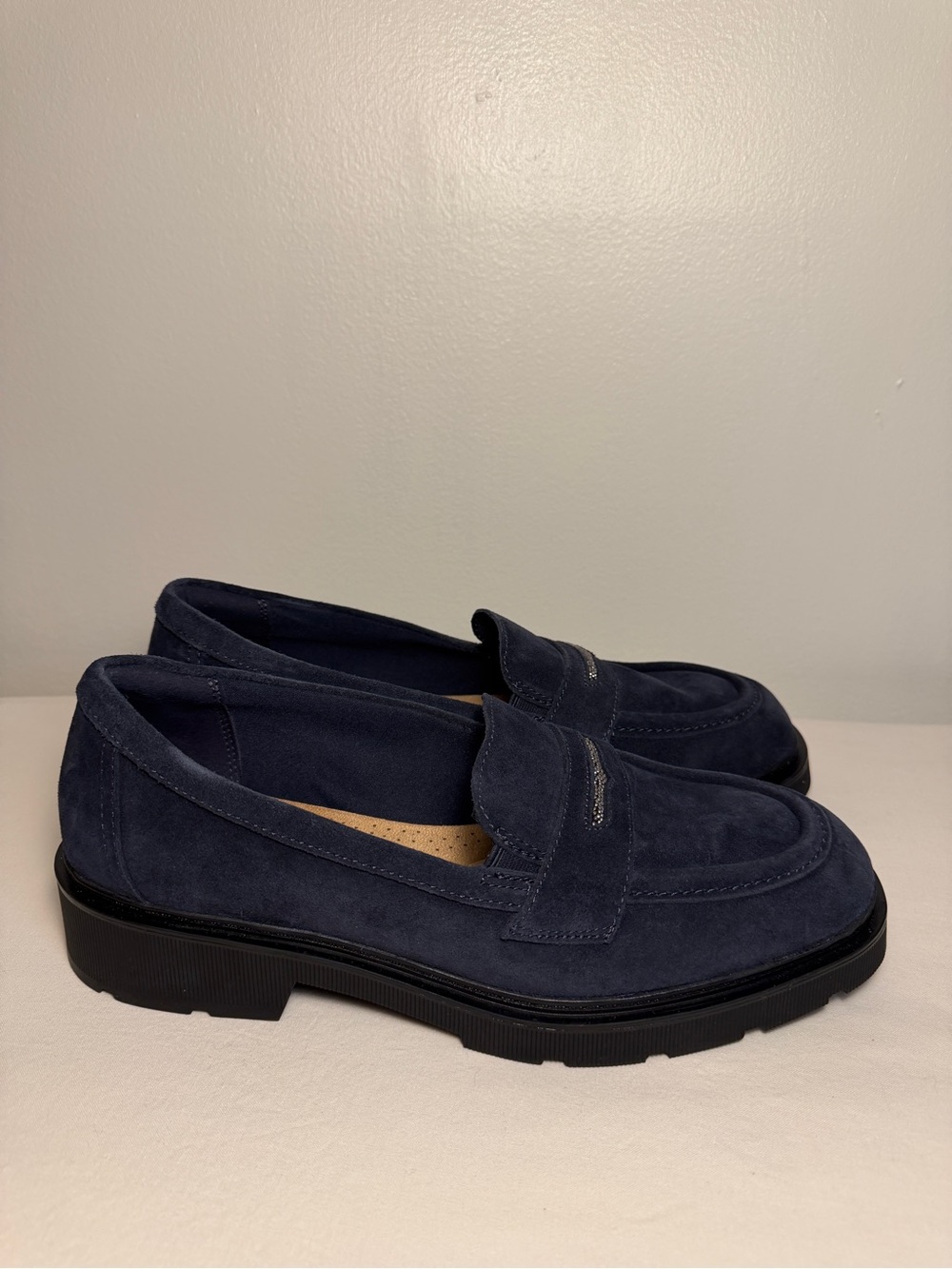 Clarks Navy Laurel Step Suede Women’s Penny Loafers Size 12